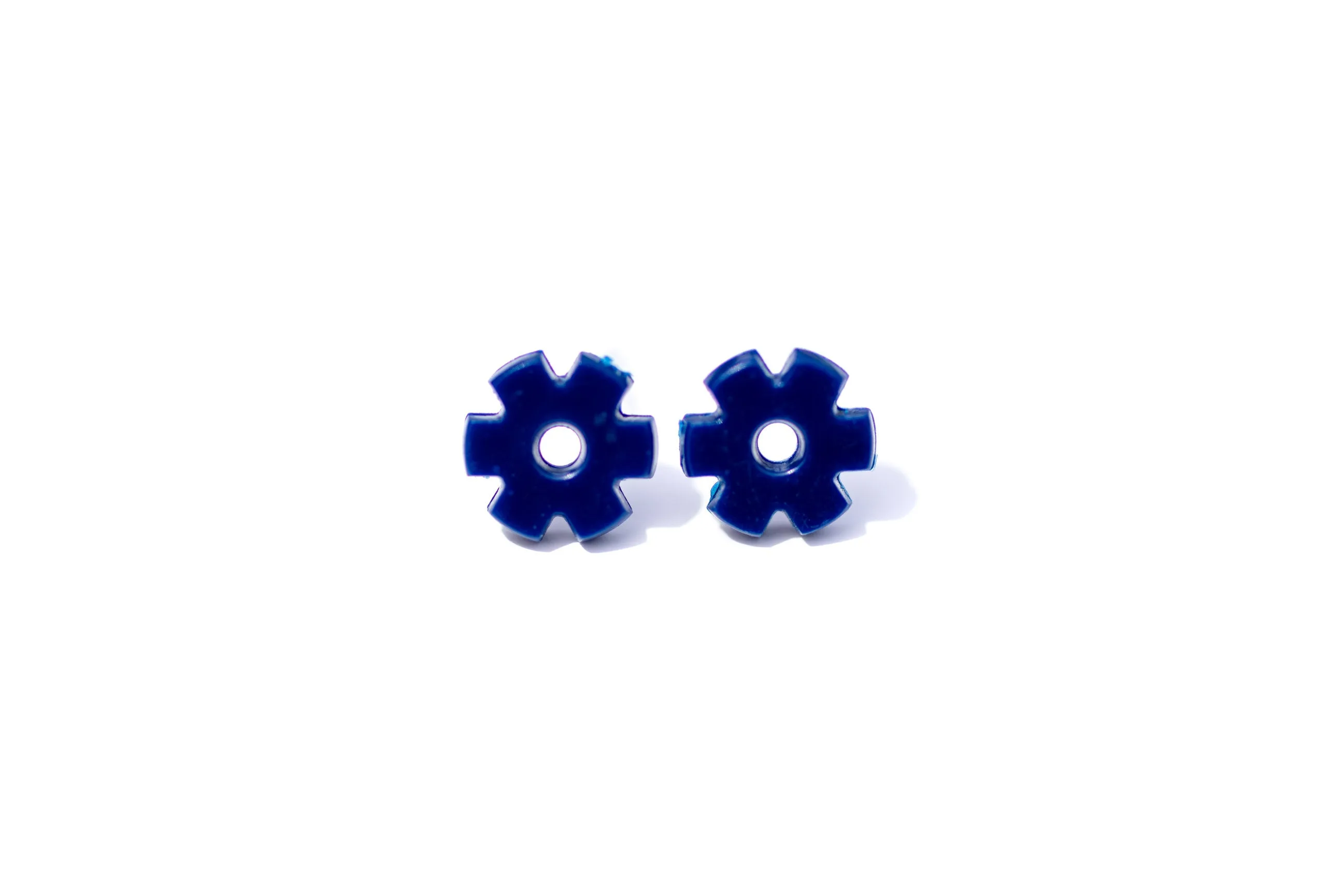 Navy Serrated Daisy Flower Stud Earrings